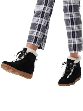 Sorel Evie II Cozy Faux Shearling Black Suede Lace-Up Ankle Boots Sz 8.5